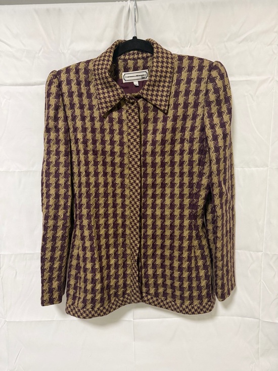 Carolina Herrera Jackets & Blazers - Carolina Herrera Houndstooth Blazer in Burgundy and Tan